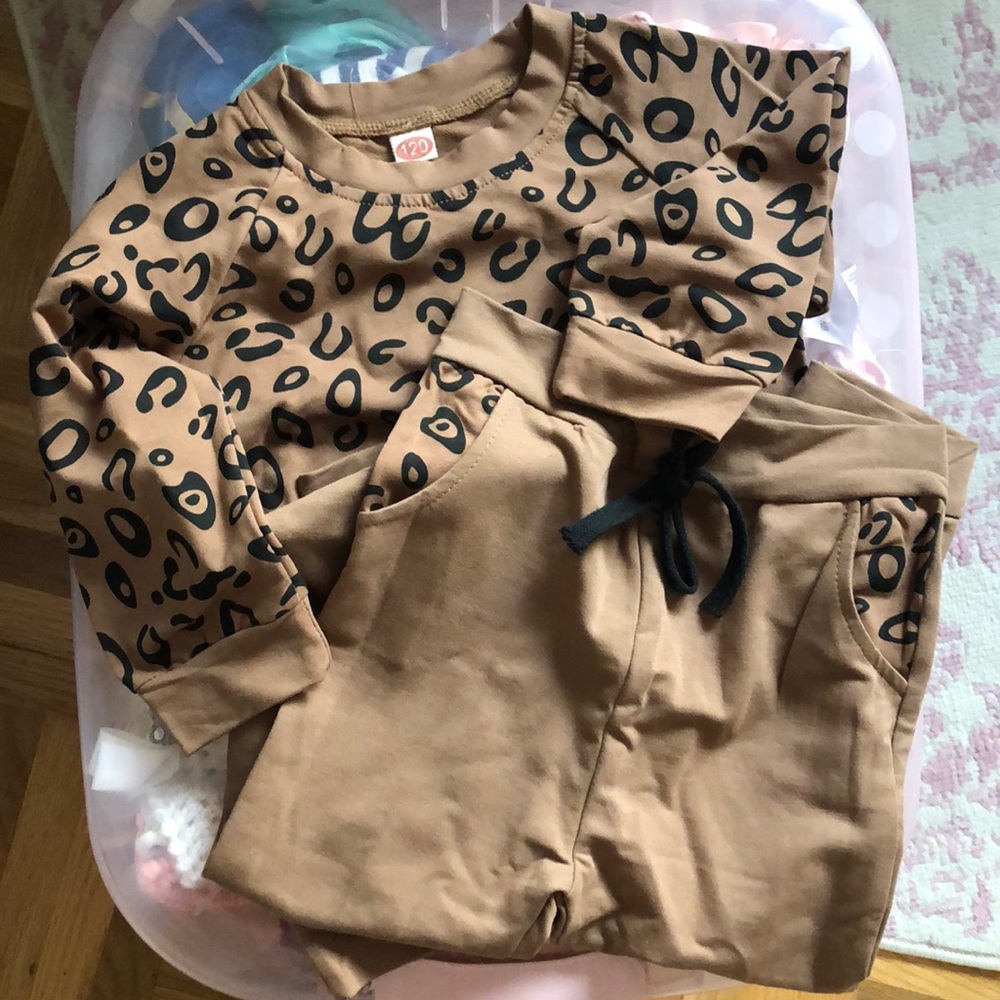 Brand new leopard toddler outfit